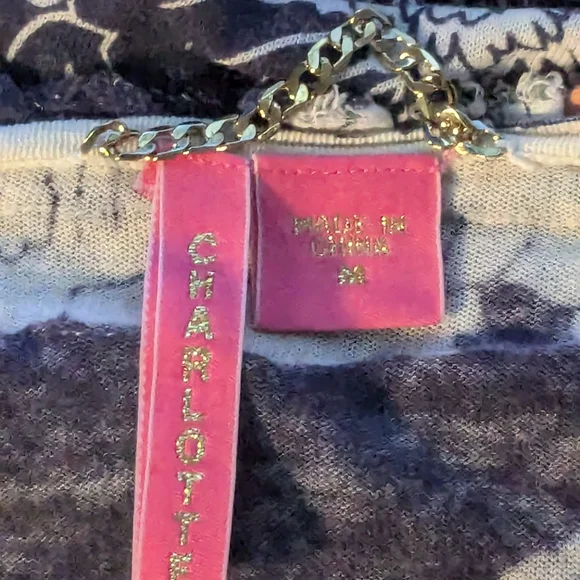 Floral V-Neck Ruffle Top - Multicolor - Picture 7 of 9